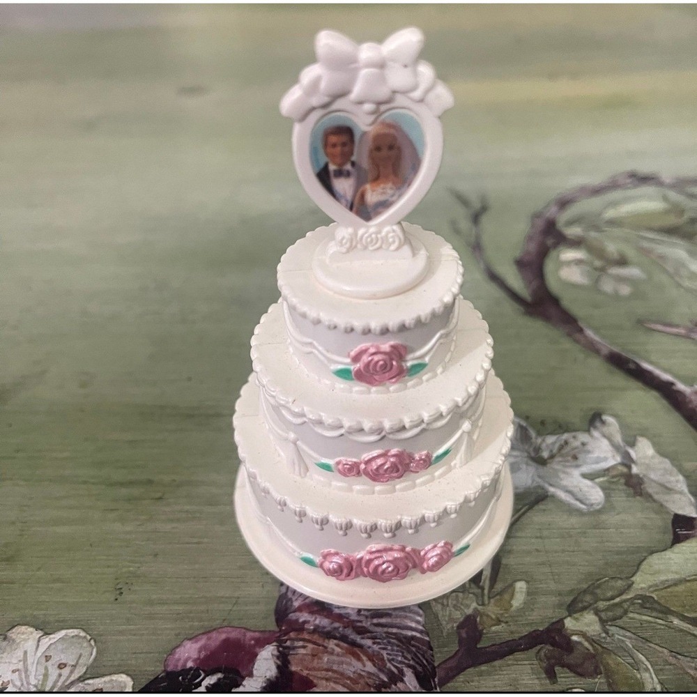 1995 Mattel Barbie White 3-Tiered Wedding Cake Ken & Barbie Topper Pink Roses